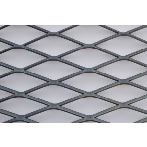 Сетка просечно-вытяжная (ЦПВС) оцинкованная в рулоне 1х15х2,2 мм СТО 57398459-31-2008