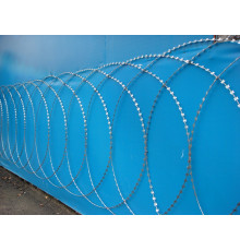 Проволока колючая оцинкованная Егоза ПББ-650 2,5 мм